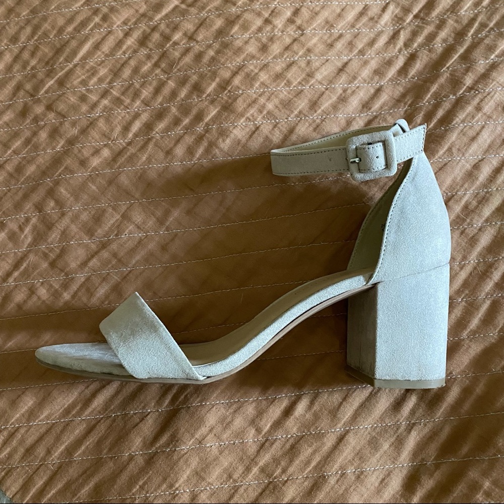 CL by Laundry open toe block heels